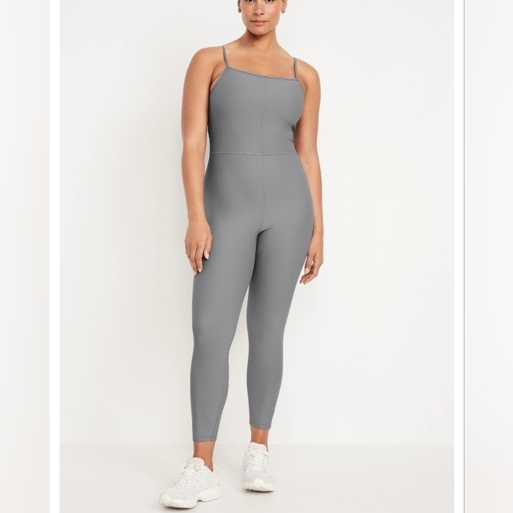 L • Old Navy • Ribbed Gray Jumpsuit with Square Neckline and Adjustable Straps